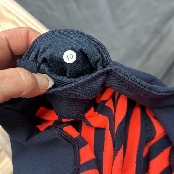 LULULEMON Wunder Under Crop Sea Stripe Navy Coral Leggings Sz 10 pants - Picture 8 of 8